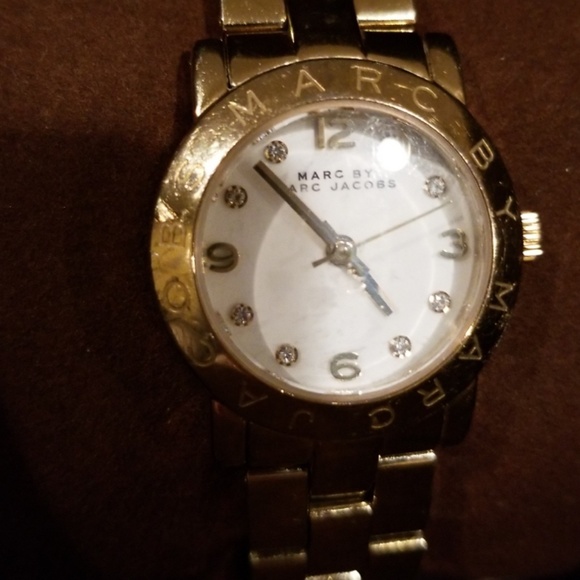 Watch - Picture 2 of 4